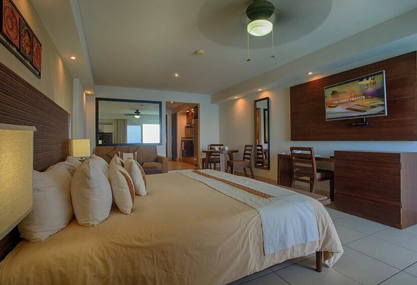 Quarto Deluxe Vista Mar, Costa Sur Resort & Spa