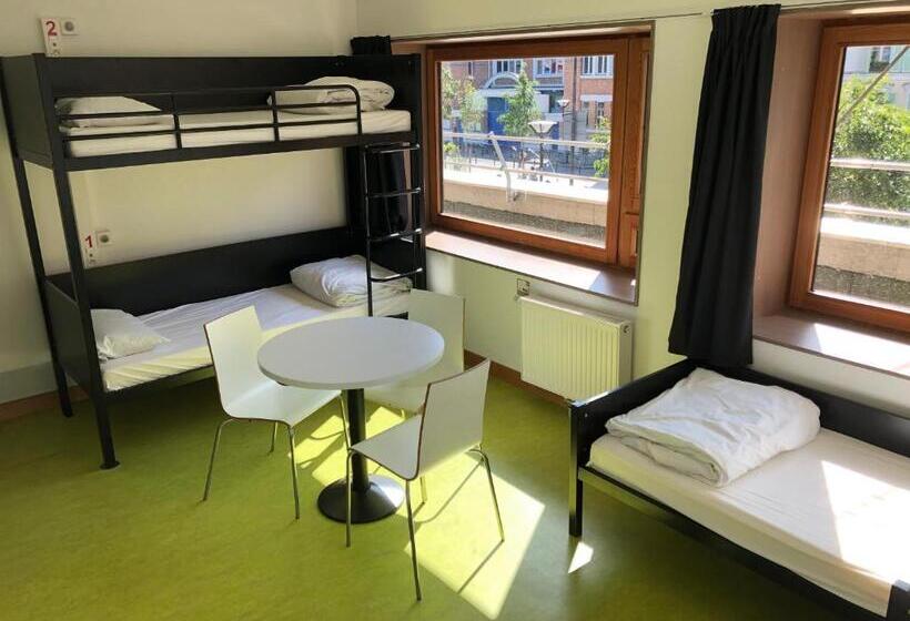 اتاق استاندارد چهار تخته, Auberge De Jeunesse Hi Paris Yves Robert