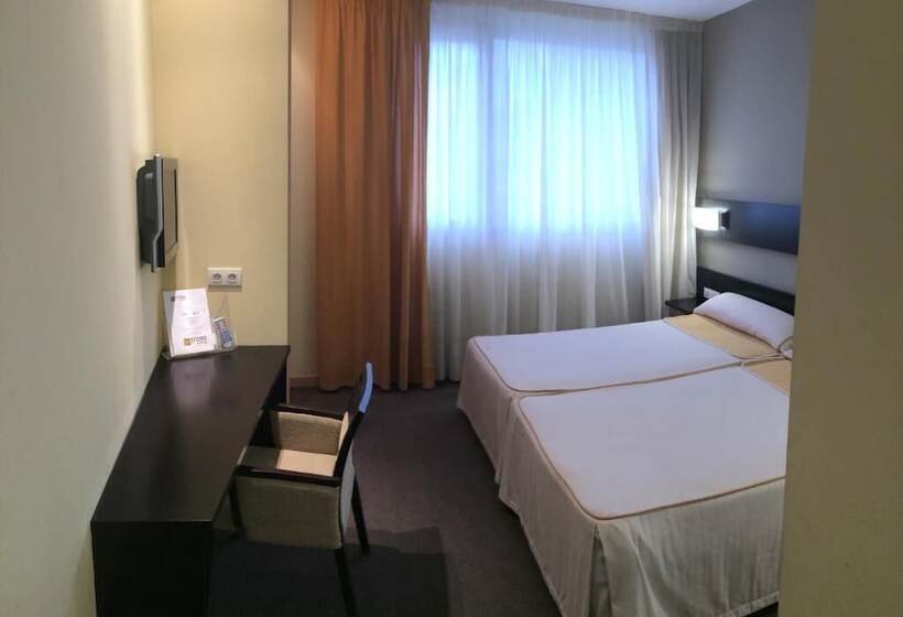 Номер Стандарт, Blu Hotel Pamplona