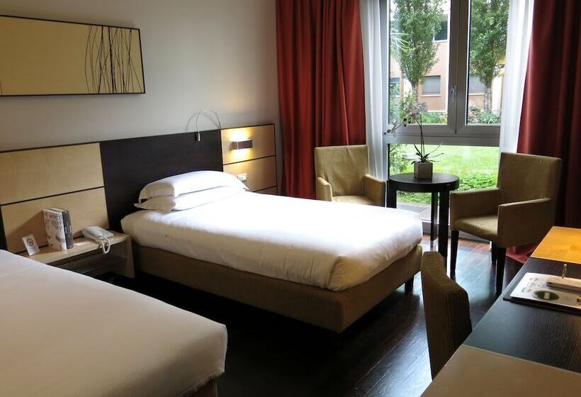 コンフォートルーム, Best Western Plus Hotel Le Favaglie