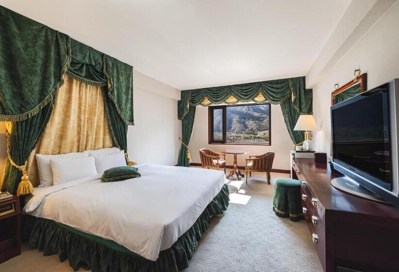 Deluxe Room Mountain View, Kensingtonhotel Seorak