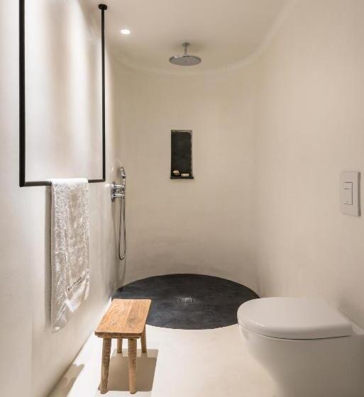 سوئیت سینیور, Porto Fira Suites