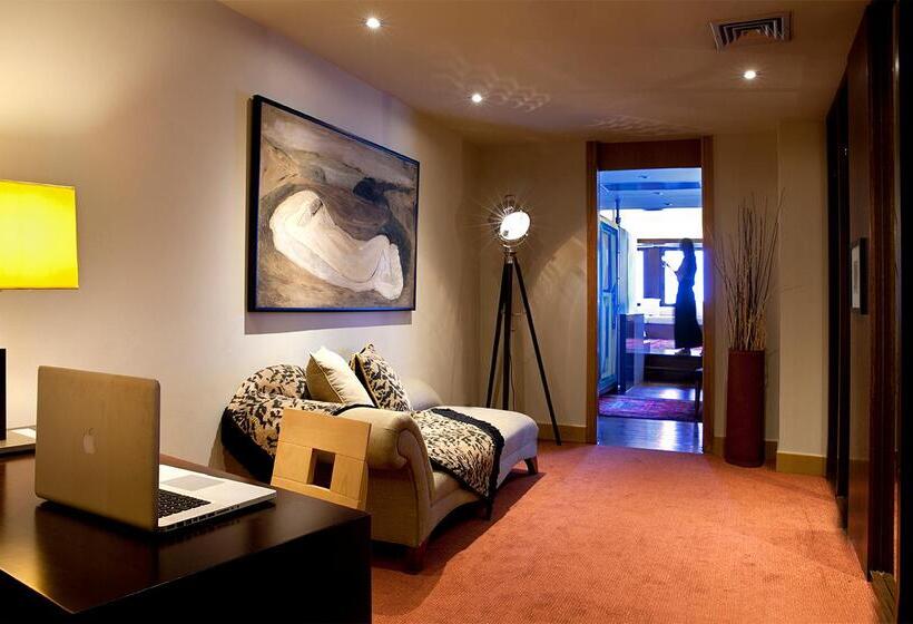 جناح دور أخير, Lazart Hotel, Trademark Collection By Wyndham