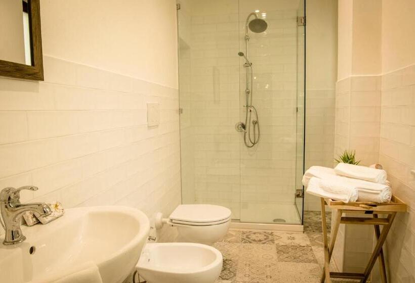 اتاق استاندارد با تخت بزرگ, B&b Paolina