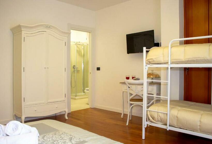 غرفة قياسية مزوَّدة بتراس, B&b Xenia Pompei