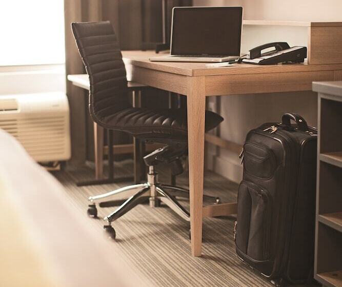 سوئیت با وان آب گرم, Country Inn & Suites By Radisson, Jacksonairport, Ms