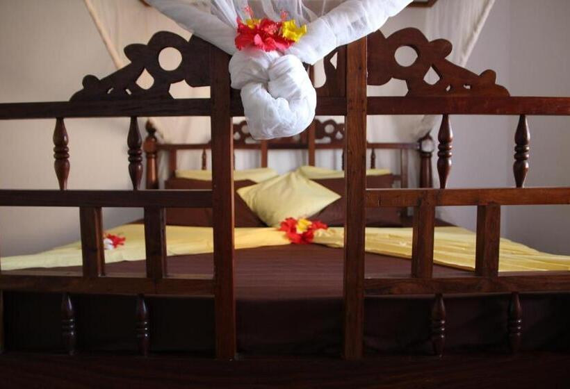 اتاق استاندارد سه نفره, Blu Marlin Village