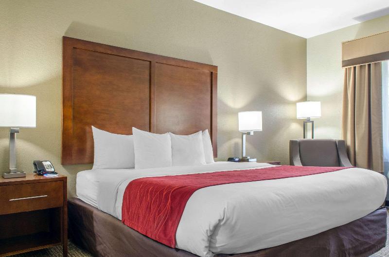 Номер Стандарт, Comfort Inn & Suites Covington   Mandeville