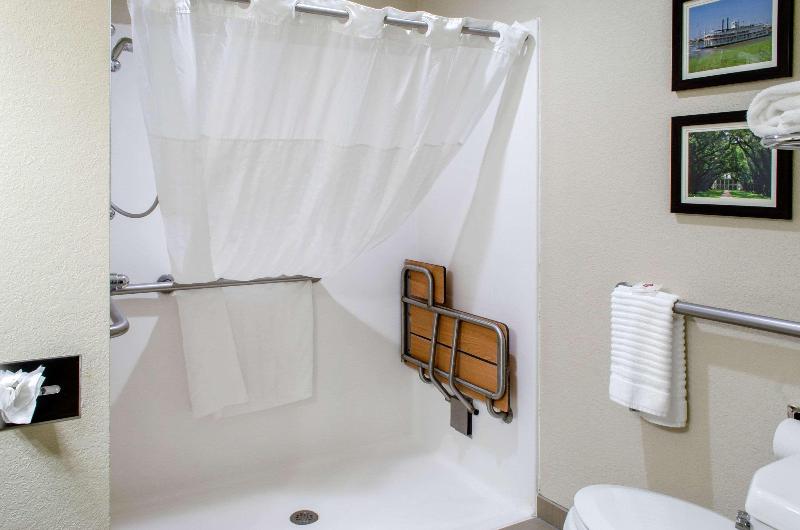 Номер Стандарт, Comfort Inn & Suites Covington   Mandeville