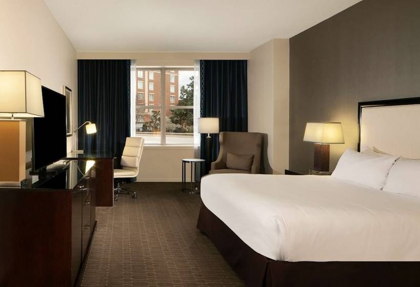 디럭스 룸, Hilton Alexandria Old Town