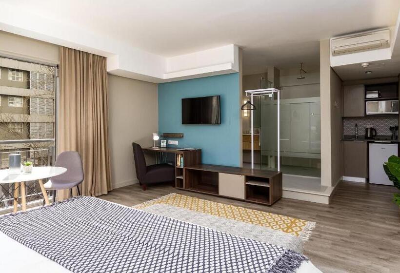 استودیوی استاندارد, Wink Aparthotel Foreshore