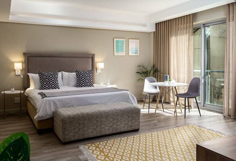 استودیوی استاندارد, Wink Aparthotel Foreshore