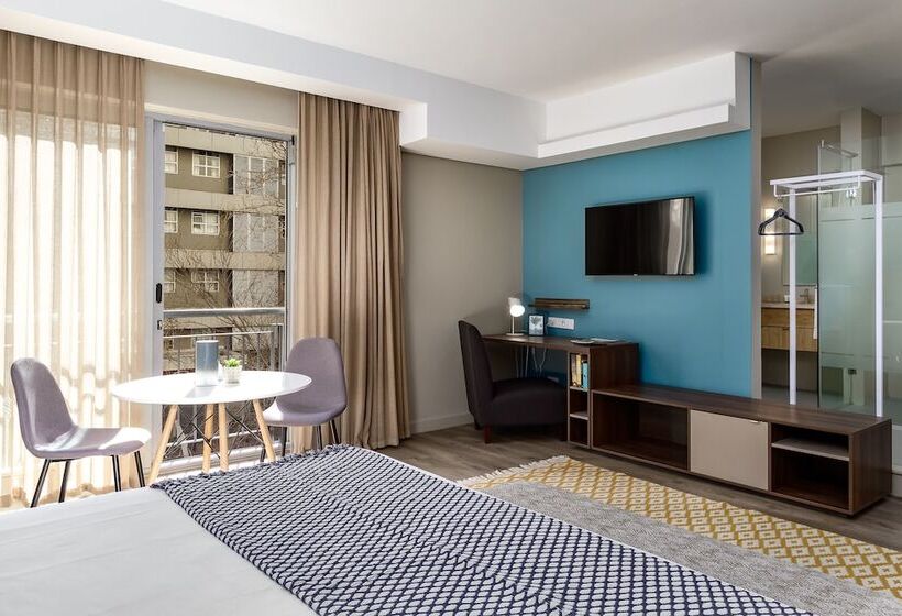 استودیوی استاندارد, Wink Aparthotel Foreshore