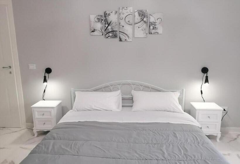 四人标准间, B&b White House