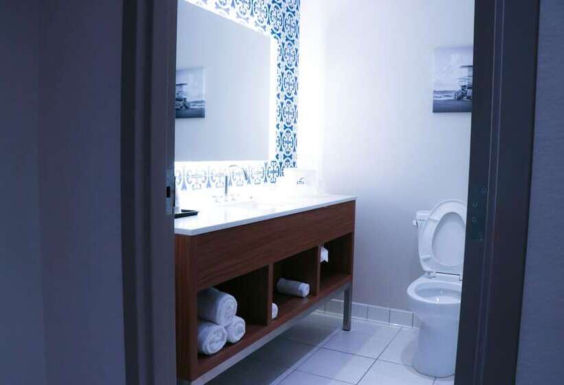スイート, Days Inn & Suites By Wyndham Fort Myers Near Jetblue Park