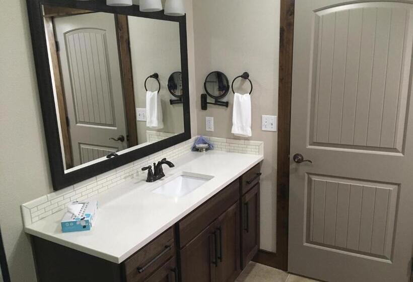 Апартаменты Deluxe 2 Спальни, The Pines At Sunriver
