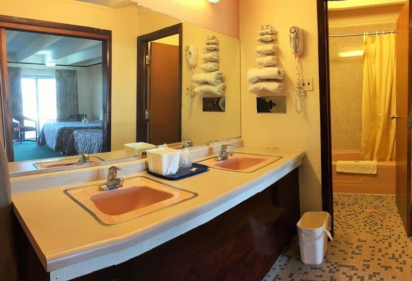 Номер Стандарт 2 Двуспальные Кровати, Tollway Inn Beloit