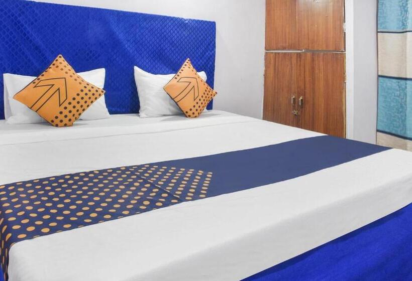 Номер Стандарт Трехместный, Spot On Hotel Krrish