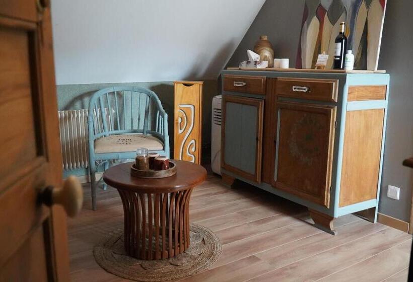 غرفة قياسية مطلّة علي الحديقة, Chambres D'hôtes Le Carillon