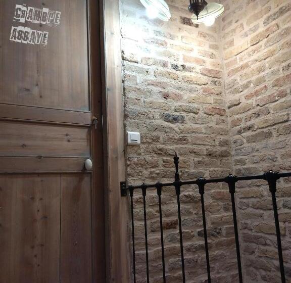 غرفة قياسية مطلّة علي الحديقة, Chambres D'hôtes Le Carillon