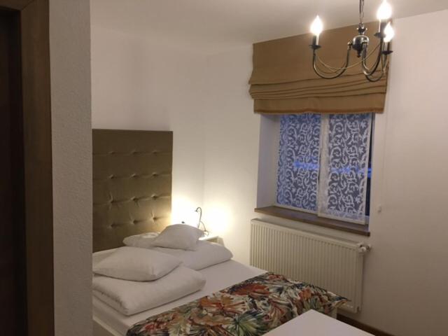 اتاق استاندارد با بالکن, Casa Karola Ház