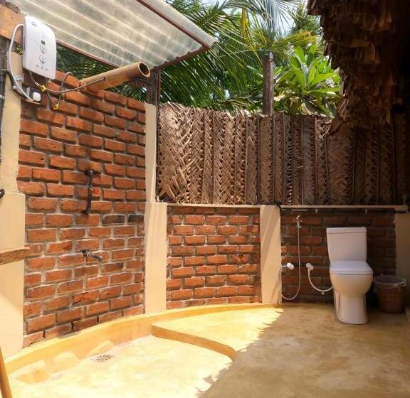 Vila 1 Quarto Vista jardim, Monsoon Eco Resort   Whisky Point Arugambay