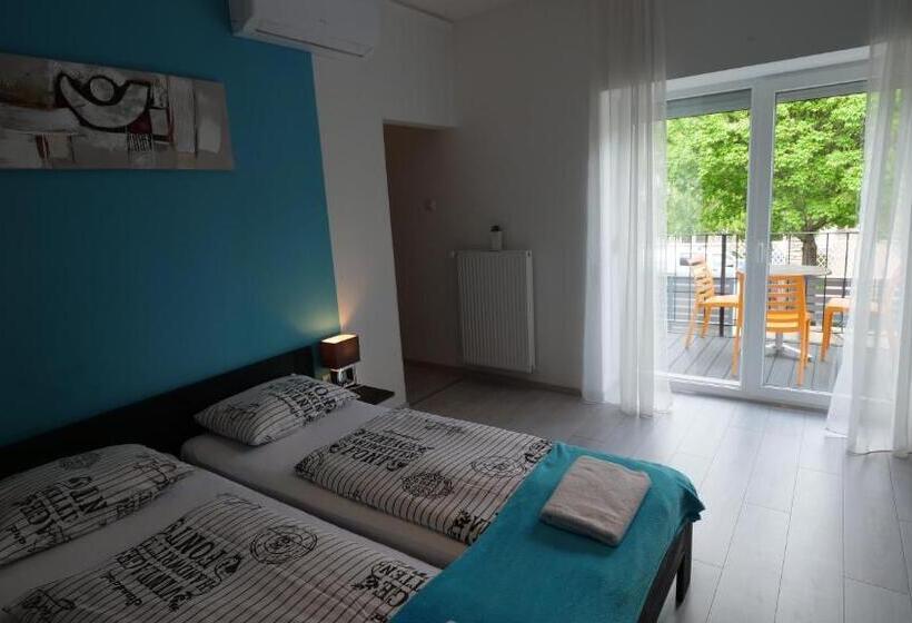اتاق خانوادگی, Anna Villa Füred Boutique Rooms