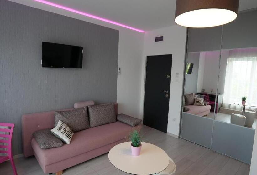 اتاق استاندارد چهارنفره با بالکن, Anna Villa Füred Boutique Rooms