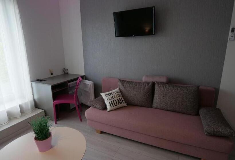 اتاق استاندارد چهارنفره با بالکن, Anna Villa Füred Boutique Rooms