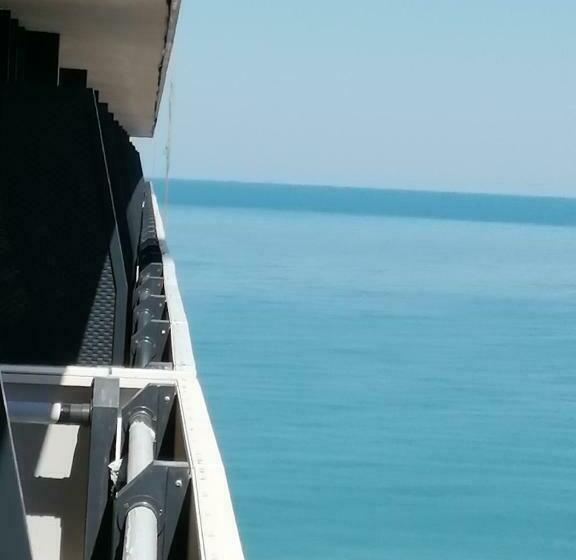 آپارتمان 1 خوابه با بالکن, Orbi City Apartments Batumi