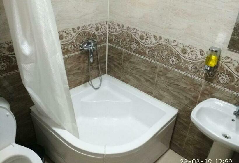 اتاق اکونومی, Mubina Khiva B&b