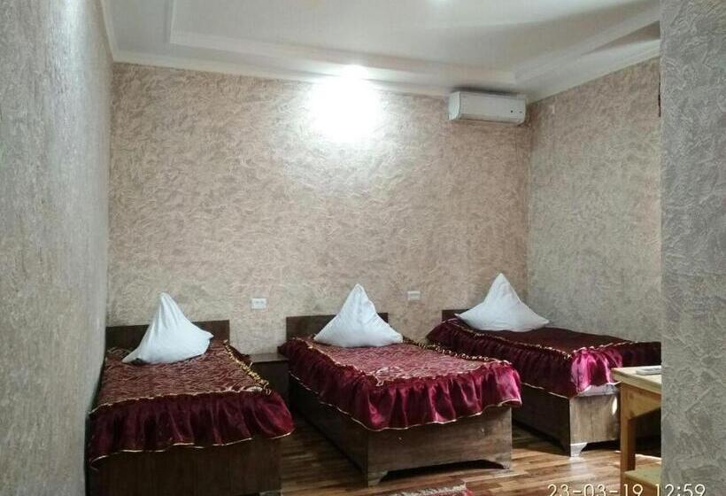 اتاق راحتی سه تخته, Mubina Khiva B&b