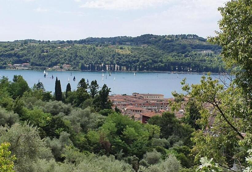 Номер Стандарт Вид на Озеро, Agriturismo Podere Nigriano