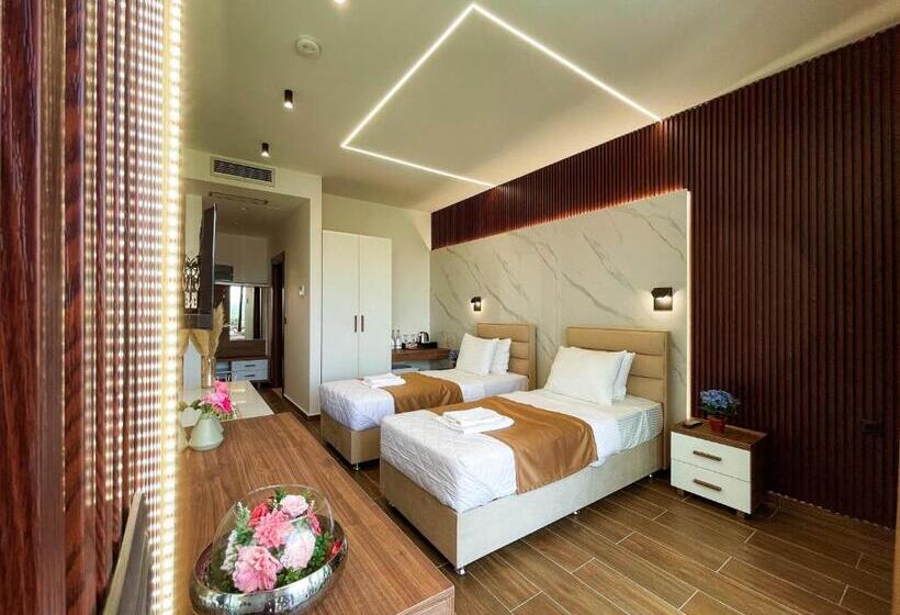 اتاق لوکس, Lajka Luxury