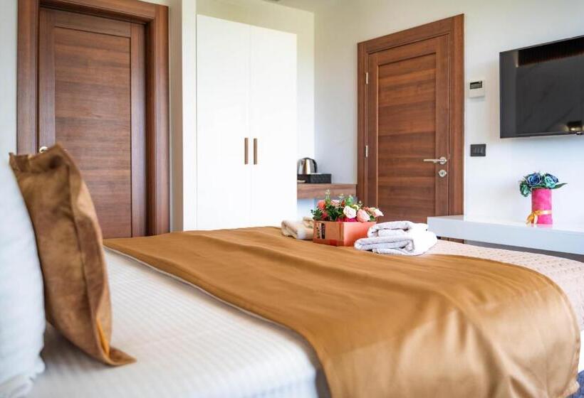 اتاق لوکس چهار تخته, Lajka Luxury