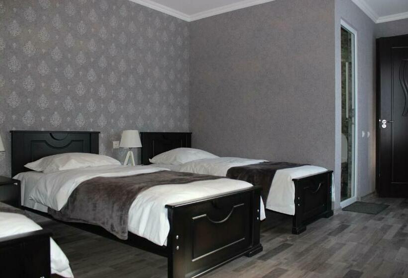 اتاق استاندارد سه نفره, Guesthouse Elia