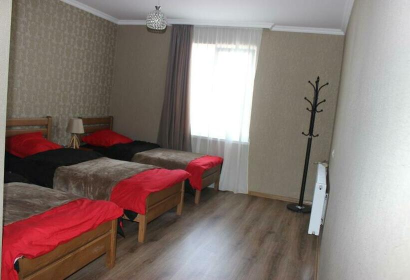 اتاق استاندارد سه نفره, Guesthouse Elia