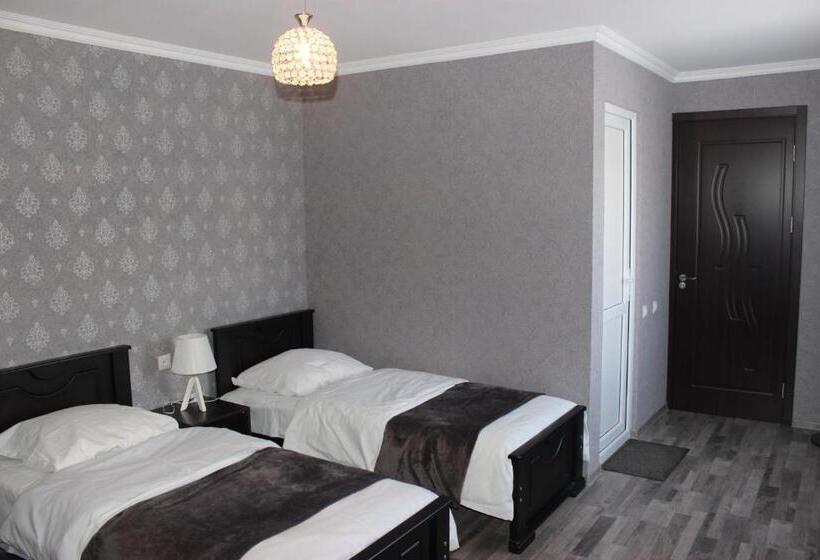 اتاق استاندارد سه نفره, Guesthouse Elia
