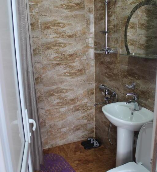 اتاق لوکس, Guesthouse Elia
