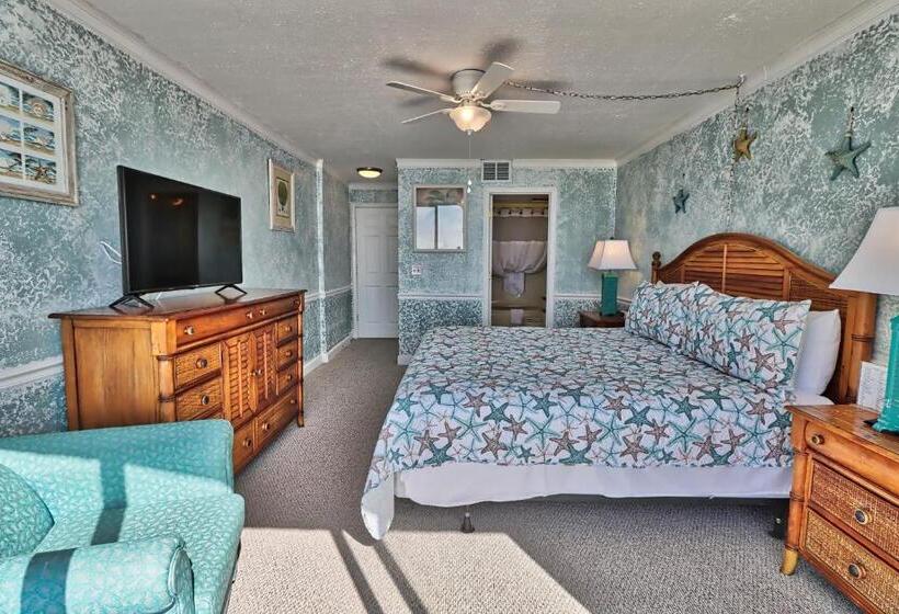 1 Bedroom Penthouse Apartment, Suites At The Beach