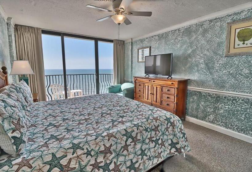1 Bedroom Penthouse Apartment, Suites At The Beach