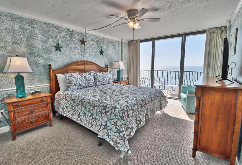1 Bedroom Penthouse Apartment, Suites At The Beach
