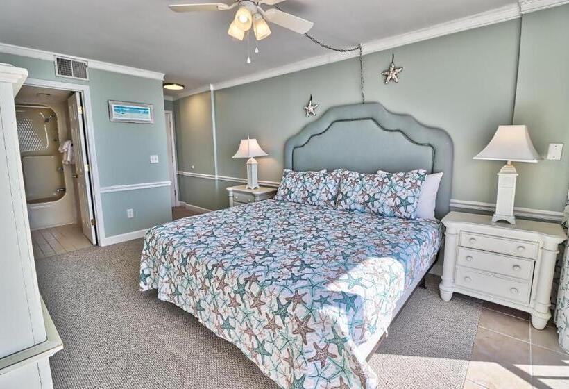 1 Bedroom Penthouse Apartment, Suites At The Beach
