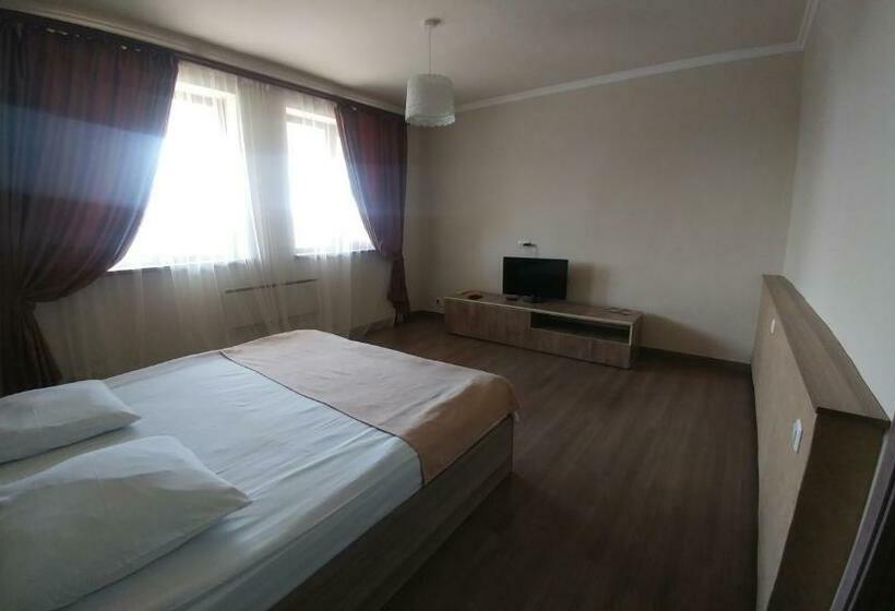 آپارتمان 1 خوابه, Cross Apartments And Tours