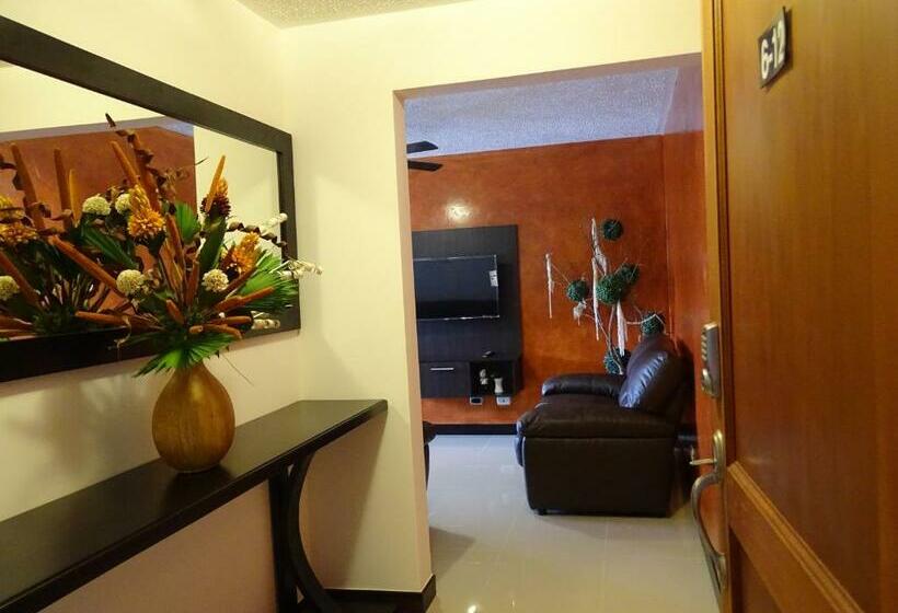 1 Bedroom Apartment with Balcony Pool View, Jaco Beach Condos
