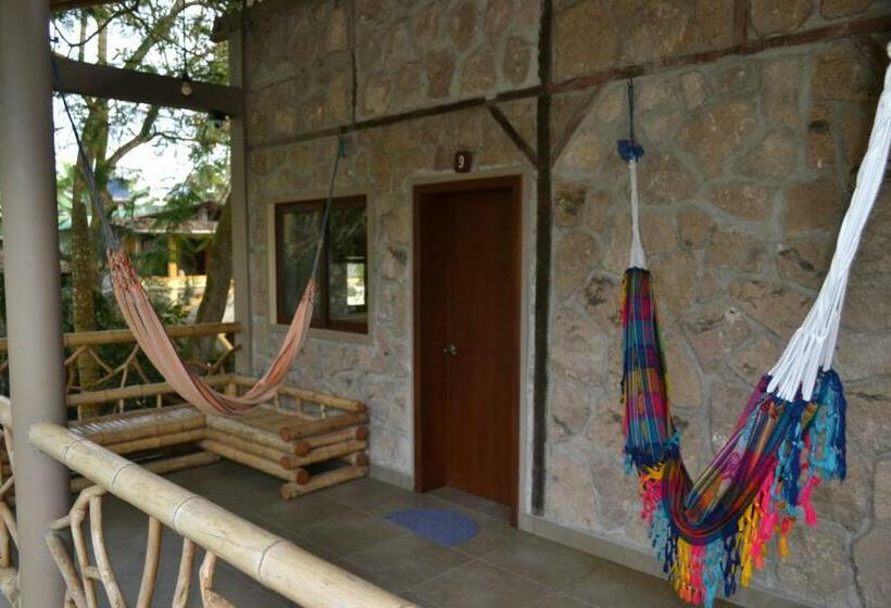 اتاق استاندارد سه نفره, Paradise Project Hostal