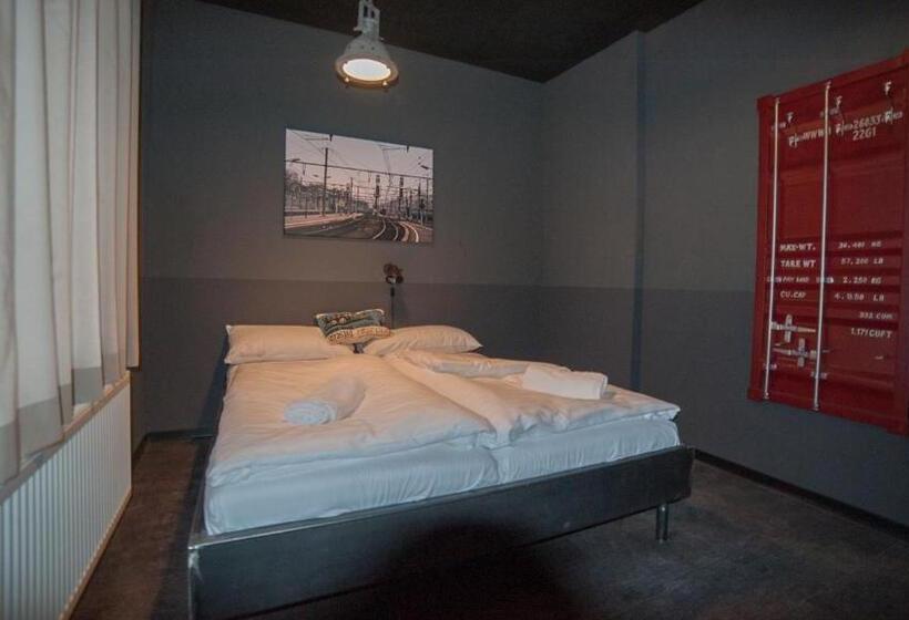 Семейный Номер, Hostel Am Bahnhof