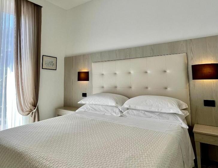 Номер Стандарт Вид на Море, Albergo Degli Amici