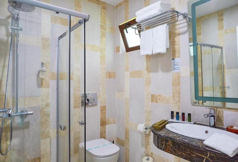 بانگلوی استاندارد, Lebada Luxury & Spa