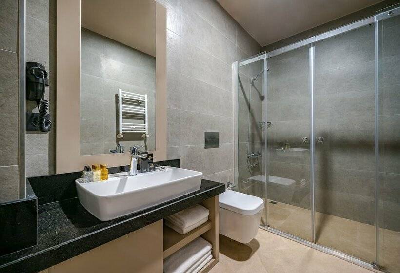 スーペリアの４人部屋, Hidden Hills Hotel Istanbul Airport